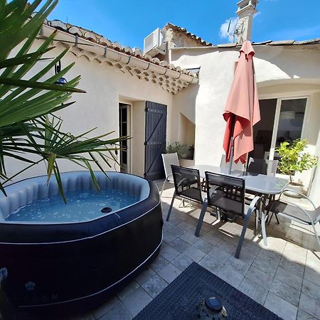 La Bonbonniere Gite De Charme Avec Jacuzzi Malaucène Kültér fotó