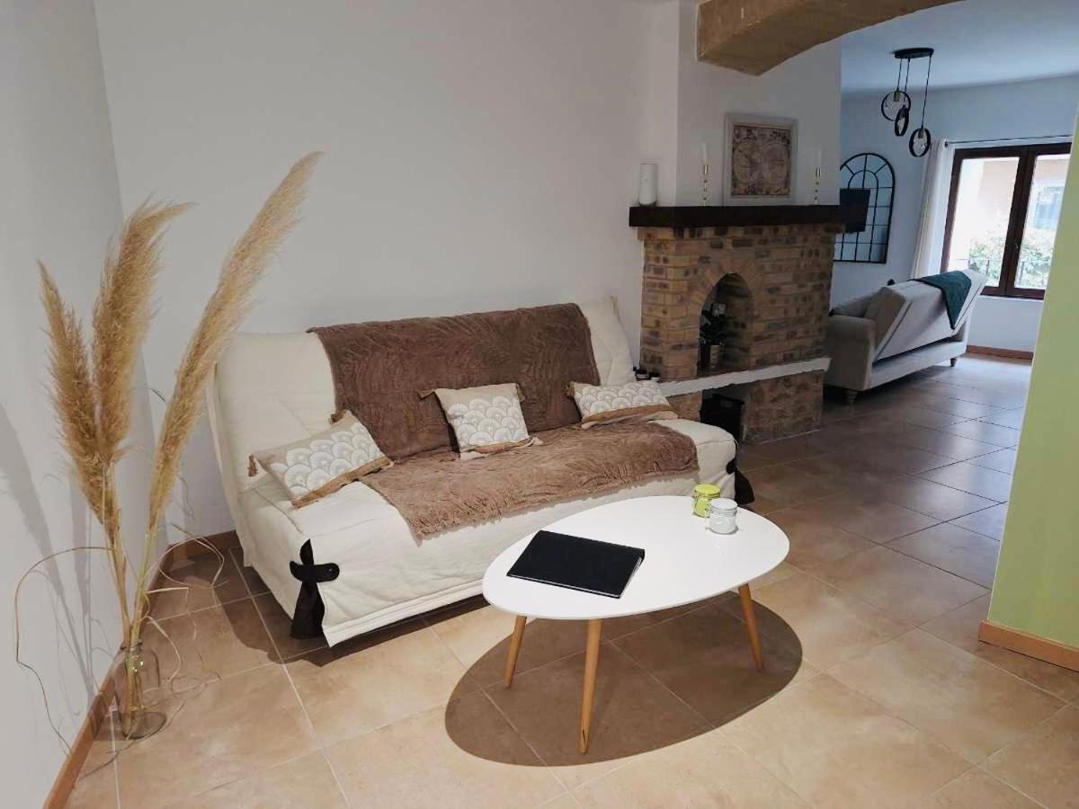 La Bonbonniere Gite De Charme Avec Jacuzzi Malaucène Kültér fotó