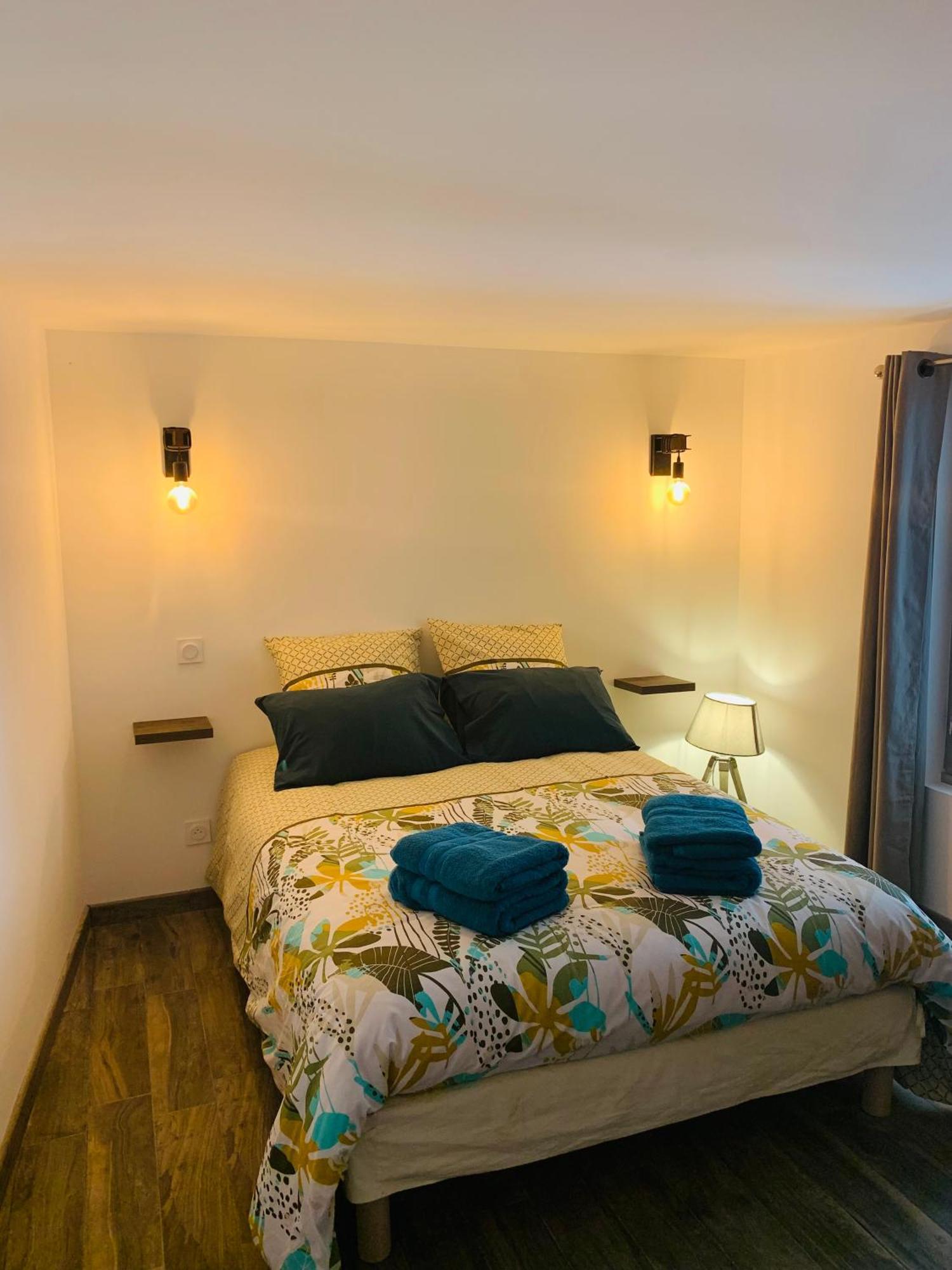 La Bonbonniere Gite De Charme Avec Jacuzzi Malaucène Kültér fotó